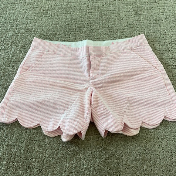Lilly Pulitzer Pants - Lilly Pulitzer pink white striped shorts 6